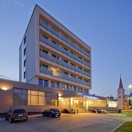 Hotel Limba CTT Tvrdosin Bagian luar foto