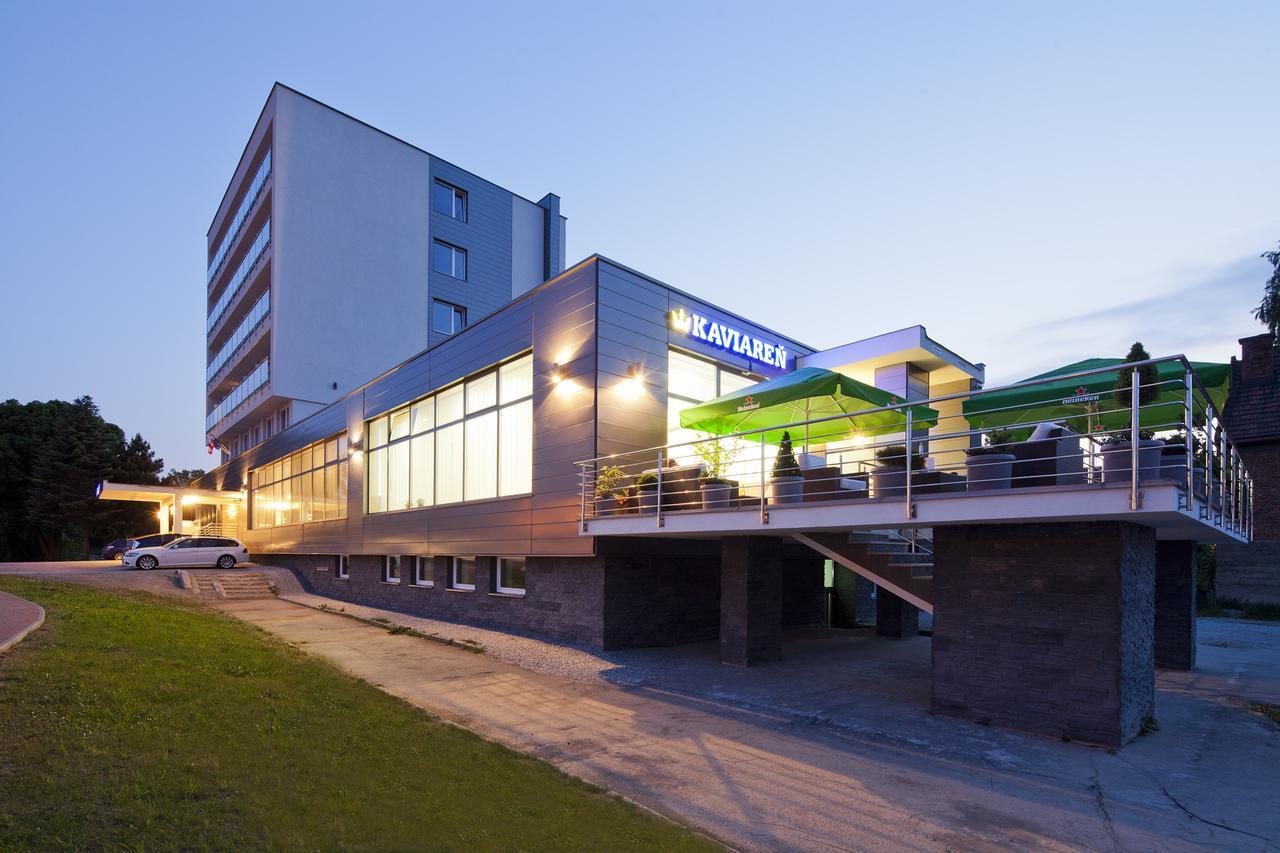Hotel Limba CTT Tvrdosin Bagian luar foto
