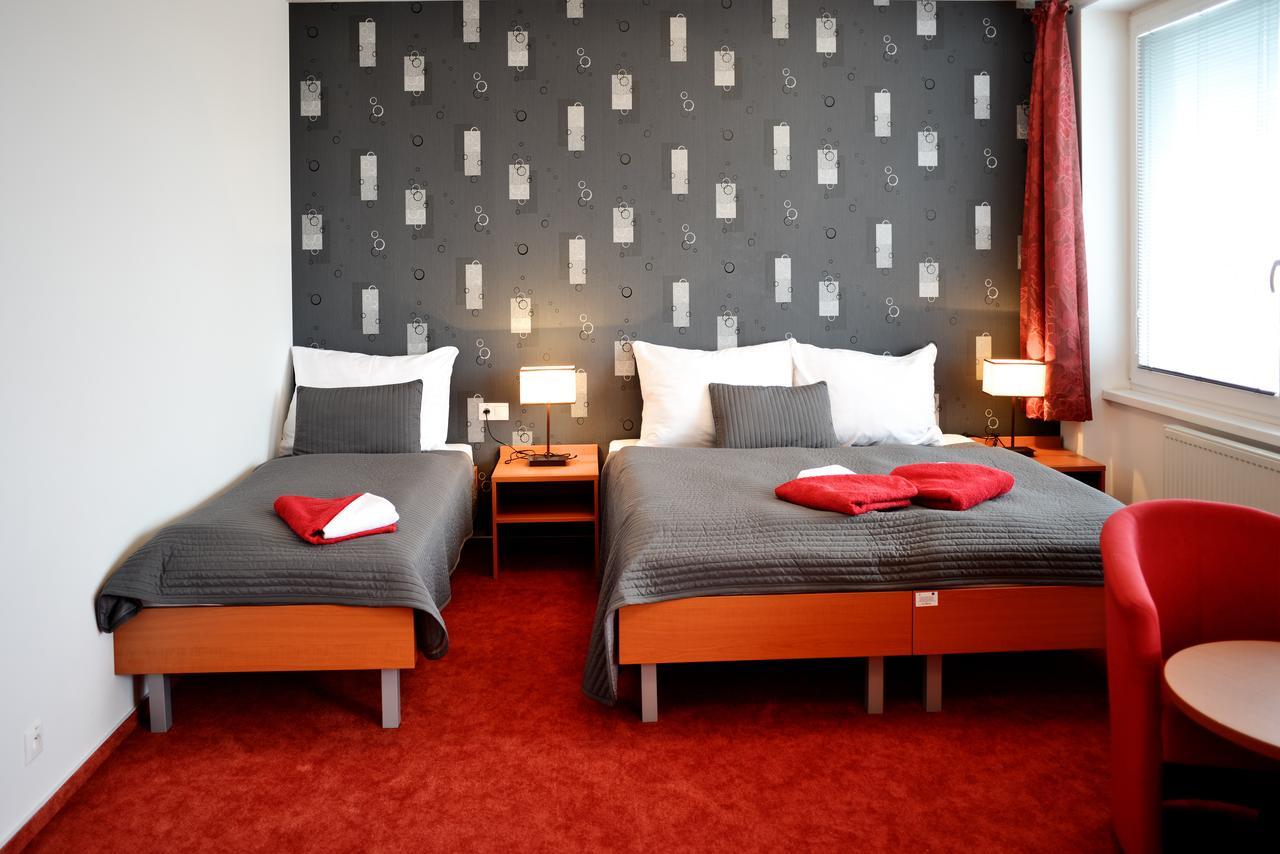 Hotel Limba CTT Tvrdosin Bagian luar foto
